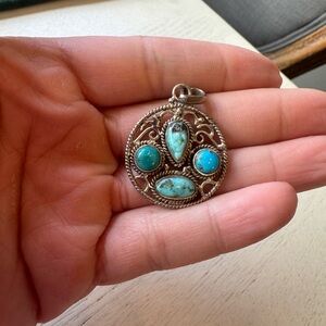 SILVER PENDANT WITH TURQUOISE STONES